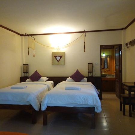 Baanwangnamkeaw Lodge Ban Hin Dat  ภายนอก รูปภาพ